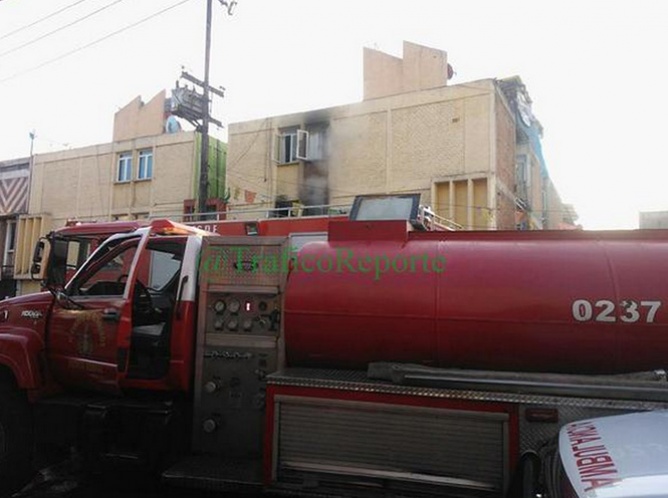 Rescatan a un menor de incendio en la colonia Morelos