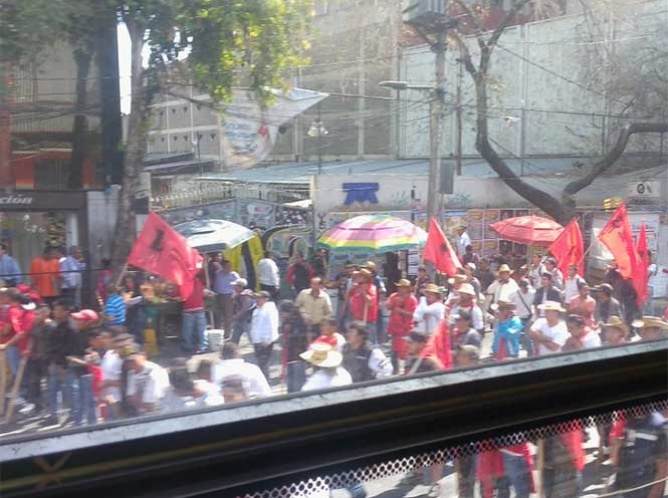 Tlalpan y Reforma, afectadas por manifestantes