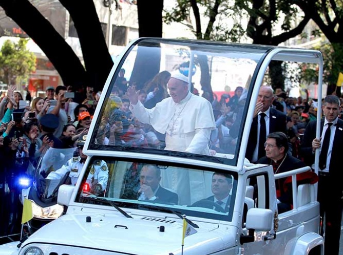 Papa Francisco llega a la Basílica de Guadalupe