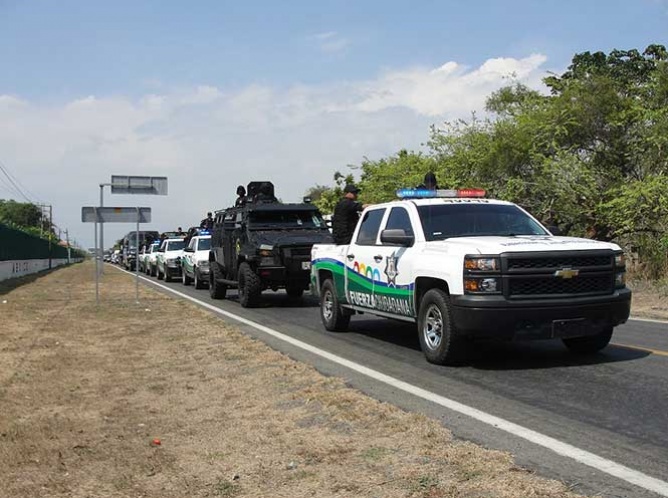 Policía estatal toma el control en la frontera Comalapa