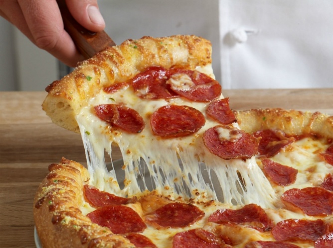 Empleados de Domino’s Pizza salvan vida de cliente regular