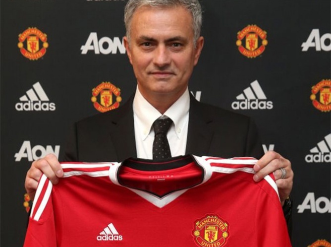 Mourinho firma por tres años con el Manchester United