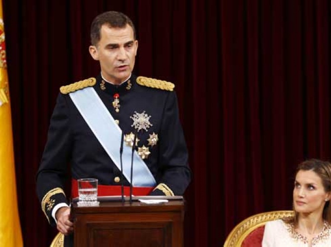 Felipe VI asume reinado en un momento complicado de España: Fernando Escalante
