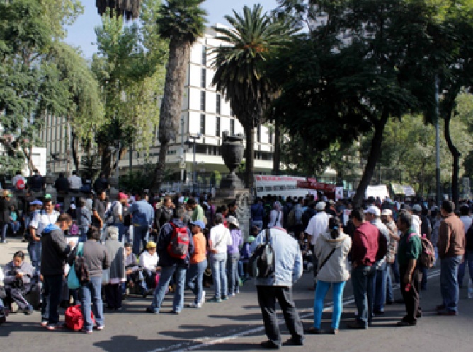 CNTE llega a SEGOB tras manifestación sobre Paseo de la Reforma