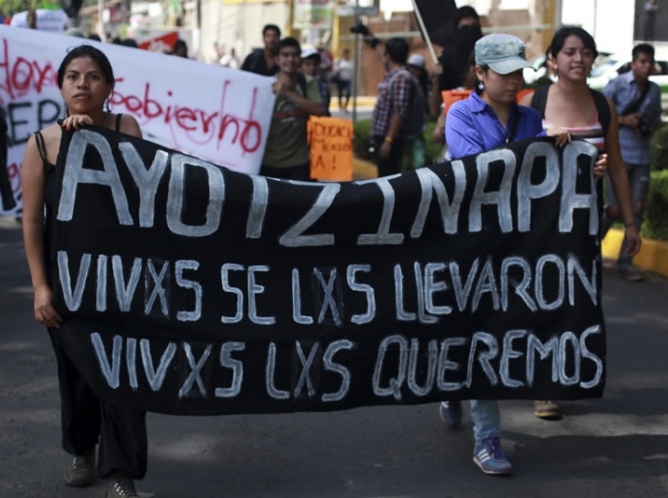 Marcha nacional por la desaparición de los normalistas de Ayotzinapa