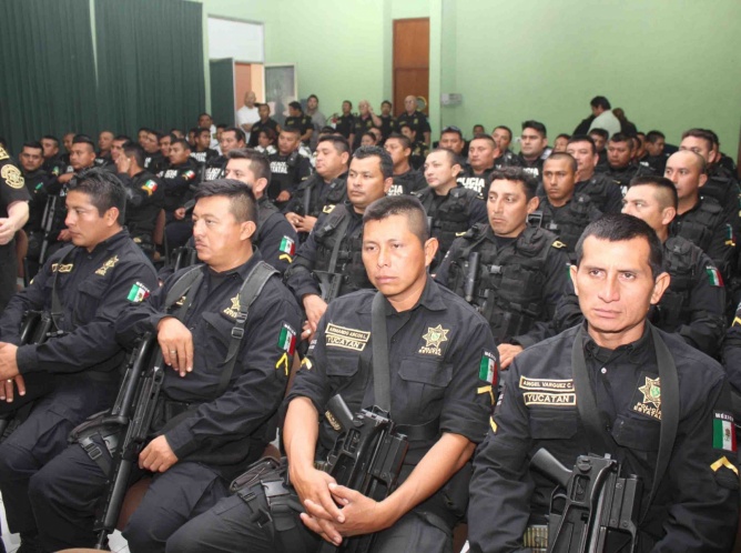 Evitar situaciones como la de Iguala, con capacitación adecuada de la policía: Alberto Capela 