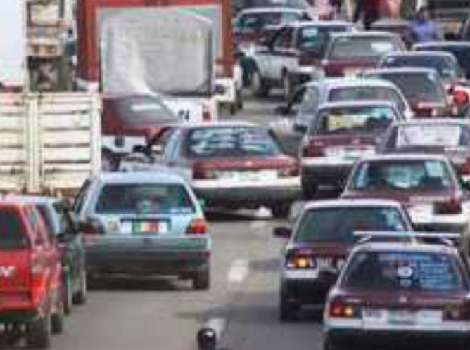Una carambola entre cinco vehículos provocó caos vial en la México-Cuernavaca