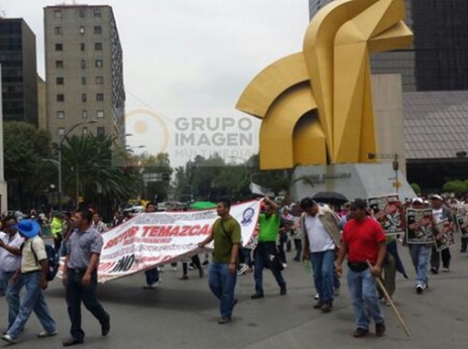 Paseo de la Reforma cerrado por manifestación de la CNTE