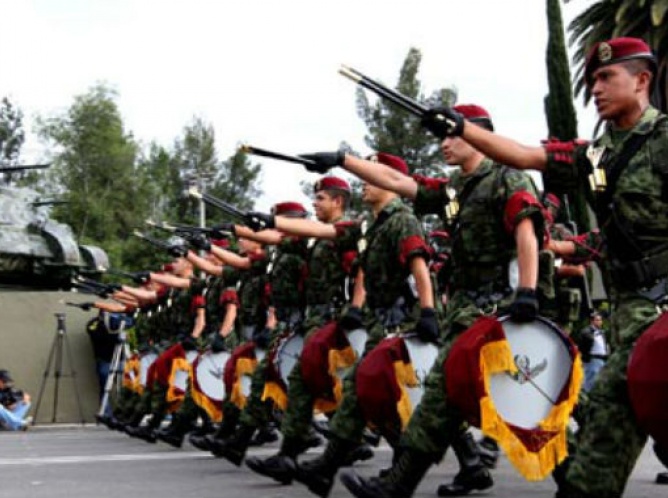 Desfile militar del 16 de septiembre