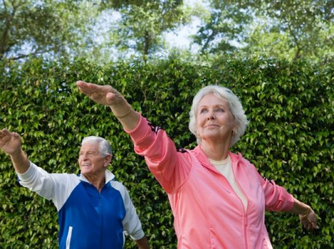 Actividad física debe ser prioritaria para adultos mayores