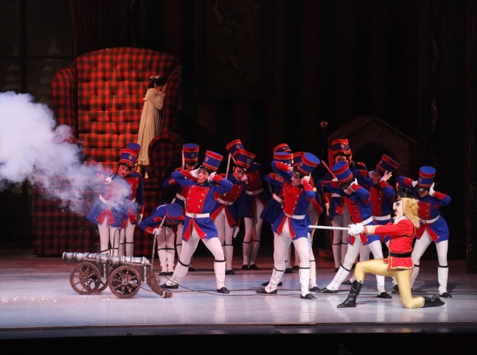 Ballet de Moscú concluye gira por México con "El Cascanueces"