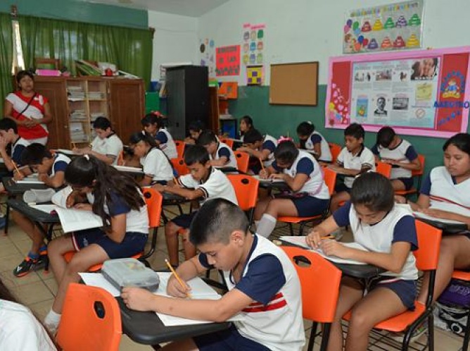 40 mil planteles educativo se beneficiaran con la emisión de bonos: Javier Treviño