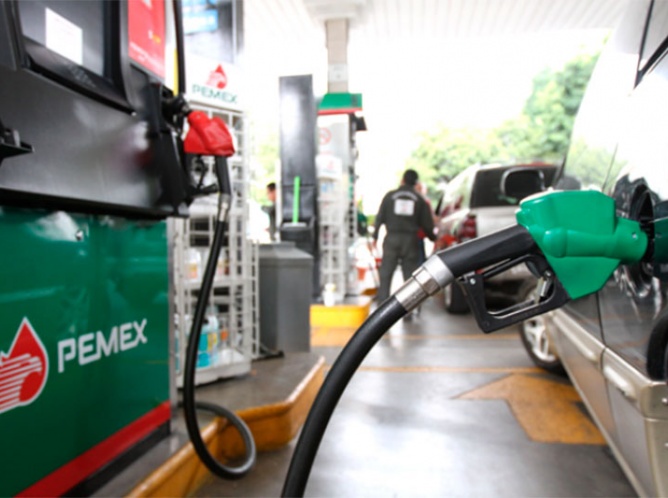 Libre importación de gasolina no bajará los costos de inmediato: José Luis Cruz