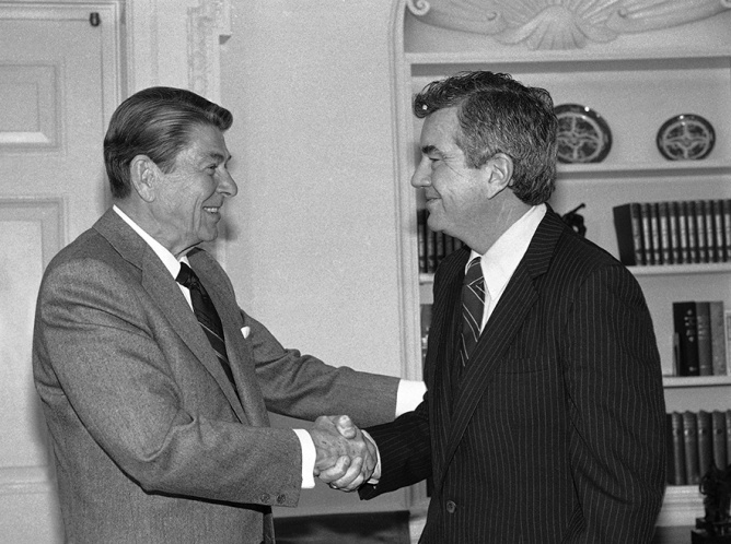 Muere el agente que salvó a Reagan de atentado en 1981