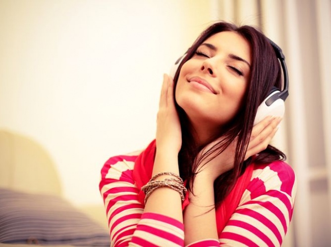 Escuchar música tiene excelentes beneficios para la salud