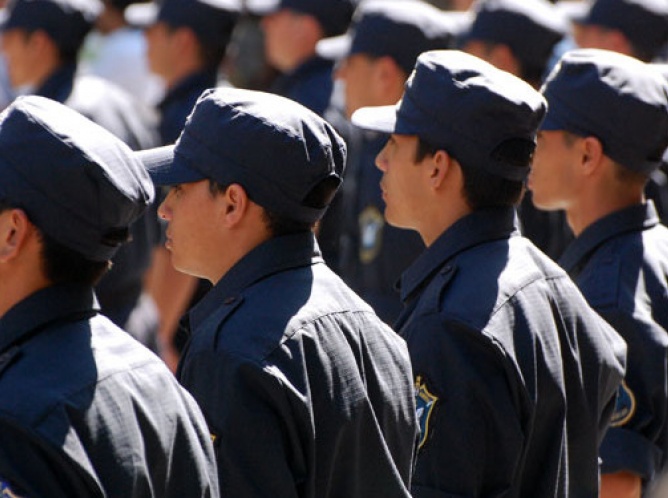 Más de mil policías sancionados por abuso de autoridad