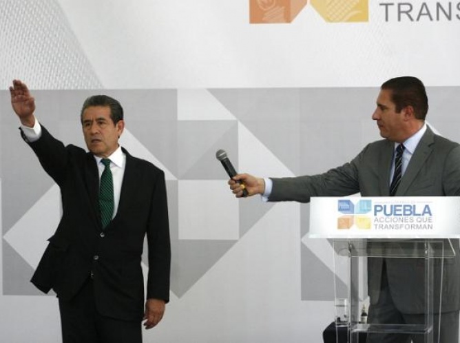 Rindió protesta a su nuevo cargo en Puebla Diódoro Carrasco