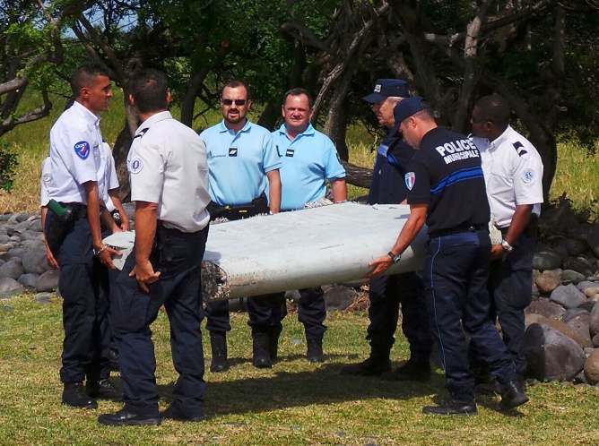 Confirman que restos hallados en isla de ‘La Reunión’ son del vuelo MH370