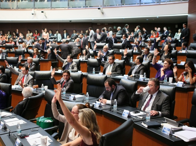Cancela Presidente Peña Nieto visita al Senado