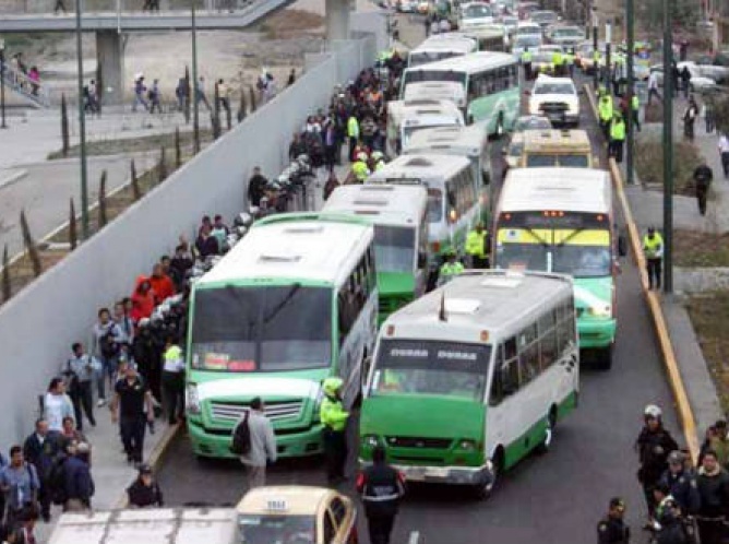 Necesario capacitar a los operadores del transporte publico para cumplir con el NRT: Erasto Vázquez
