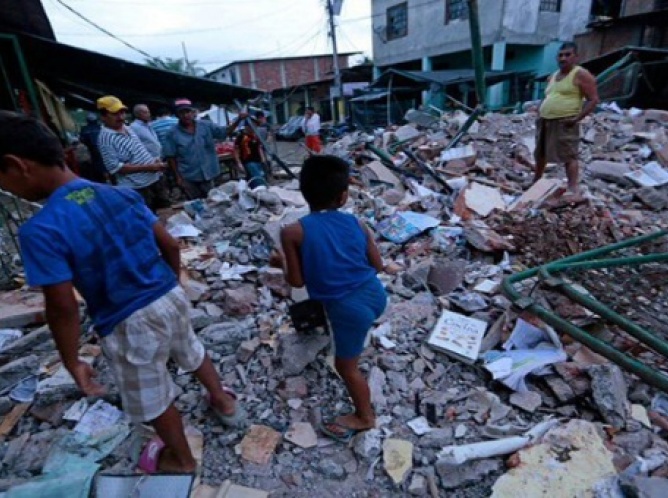 ¿Cómo ayudar a los damnificados por el terremoto de Ecuador?