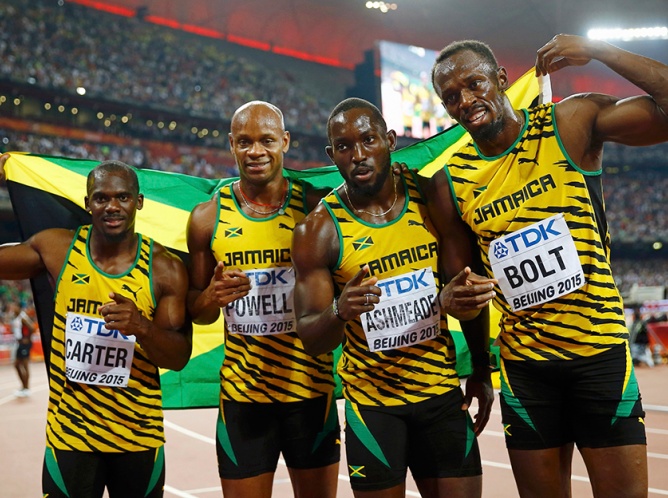 Bolt consuma triplete dorado al ganar con Jamaica el relevo 4x100 metros