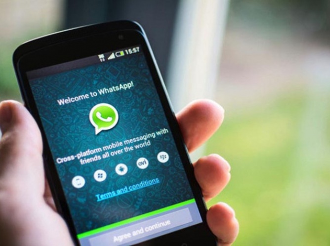 El polémico e incómodo cambio en WhatsApp; la amenaza del doble check azul