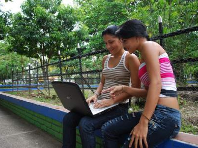 Conectividad a internet en sitios públicos llega a 18 millones de mexicanos